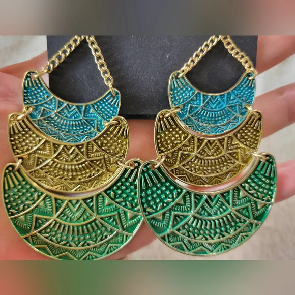 Fringe | Large Boho Embossed Gold Tone Blue/Green Layered Tribal Disc Earrings - Picture 7 of 7